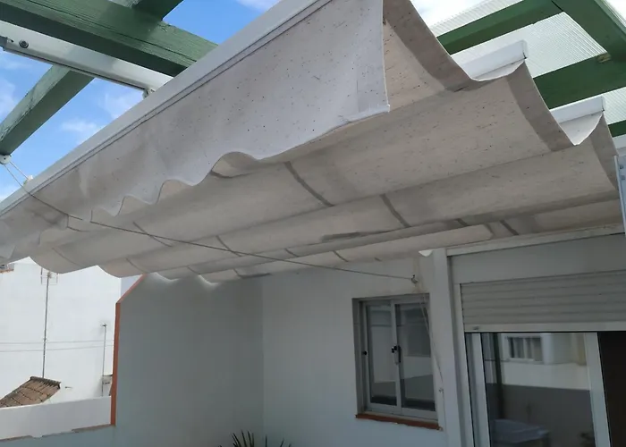 The Look Out * 埃斯特波纳